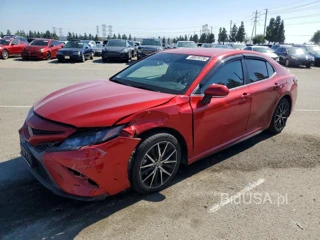 TOYOTA CAMRY HYBRID SE