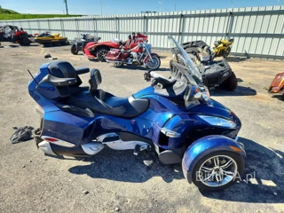 CAN-AM SPYDER ROADSTER RT