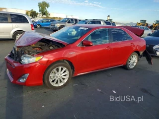TOYOTA CAMRY HYBRID XLE