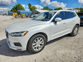 VOLVO XC60 T5 MOMENTUM