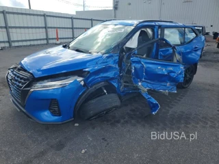NISSAN KICKS SR