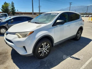 TOYOTA RAV4 LE