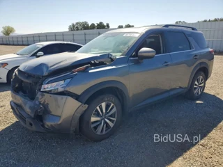 NISSAN PATHFINDER SV