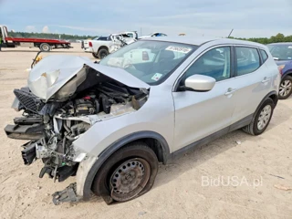 NISSAN ROGUE SPORT S