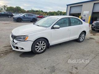 VOLKSWAGEN JETTA SE