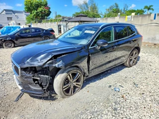 VOLVO XC60 T5 MOMENTUM
