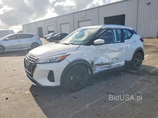 NISSAN KICKS SV
