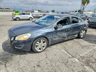 VOLVO S60 T5