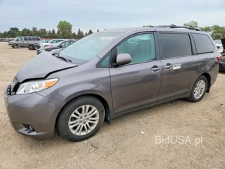 TOYOTA SIENNA XLE 8-PASSENGER
