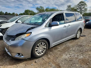 TOYOTA SIENNA XLE 8-PASSENGER