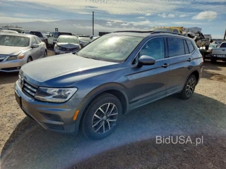 VOLKSWAGEN TIGUAN SE