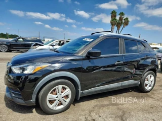 NISSAN KICKS S
