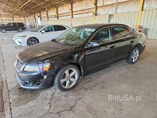 VOLKSWAGEN PASSAT SE