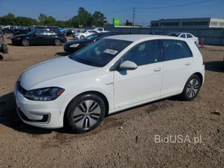 VOLKSWAGEN E-GOLF SE