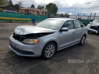 VOLKSWAGEN JETTA SE