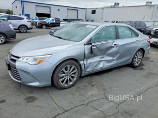 TOYOTA CAMRY XLE V6