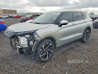 MITSUBISHI OUTLANDER SE