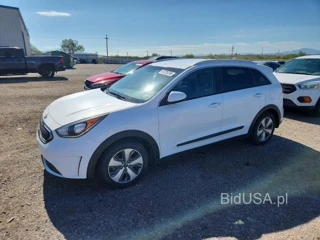 KIA NIRO LX