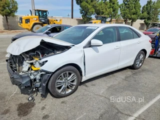 TOYOTA CAMRY SE