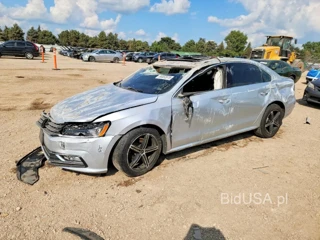 VOLKSWAGEN PASSAT SE