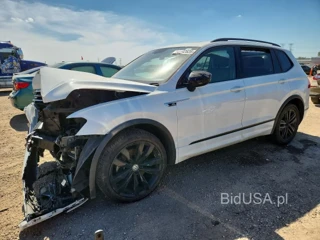 VOLKSWAGEN TIGUAN SE