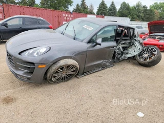 PORSCHE MACAN TURBO