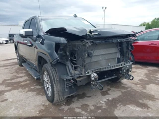 GMC SIERRA 1500 4WD  SHORT BOX SLT