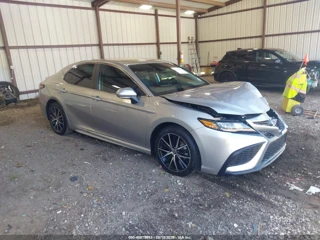 TOYOTA TOYOTA CAMRY SE