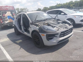 PORSCHE PORSCHE MACAN GTS