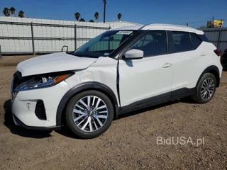 NISSAN KICKS SV