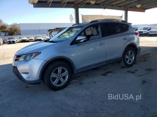 TOYOTA RAV4 XLE