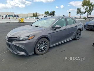 TOYOTA CAMRY SE