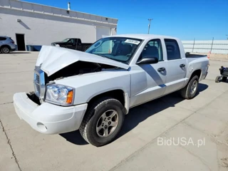 DODGE DAKOTA QUAD SLT