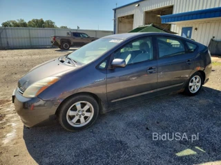 TOYOTA PRIUS BASE