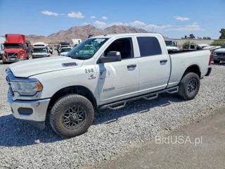 RAM 2500 TRADESMAN