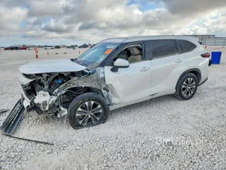 TOYOTA HIGHLANDER XLE