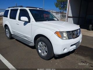 NISSAN NISSAN PATHFINDER LE/SE/XE