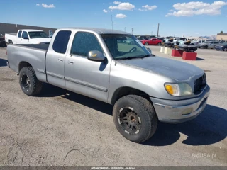 TOYOTA TOYOTA TUNDRA SR5 V8