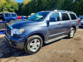 TOYOTA SEQUOIA SR5