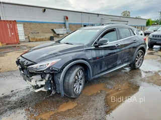 INFINITI QX30 PREMIUM