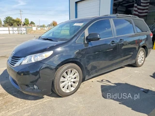 TOYOTA SIENNA XLE 7-PASSENGER