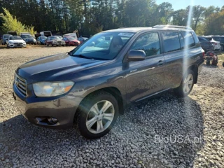 TOYOTA HIGHLANDER SPORT