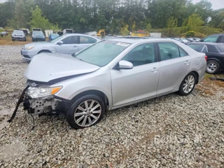 TOYOTA CAMRY XLE