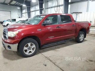 TOYOTA TUNDRA CREWMAX SR5