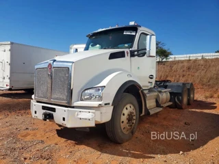 KENWORTH T880