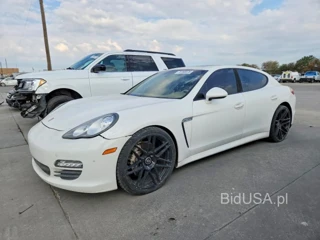 PORSCHE PANAMERA 2