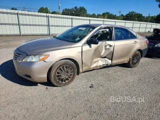 TOYOTA CAMRY BASE
