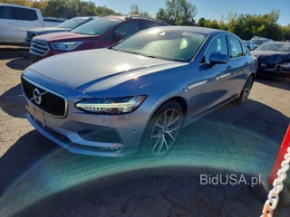 VOLVO S90 T6 MOMENTUM