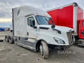 FREIGLINER CASCADIA 126