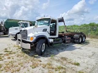 MACK CV713